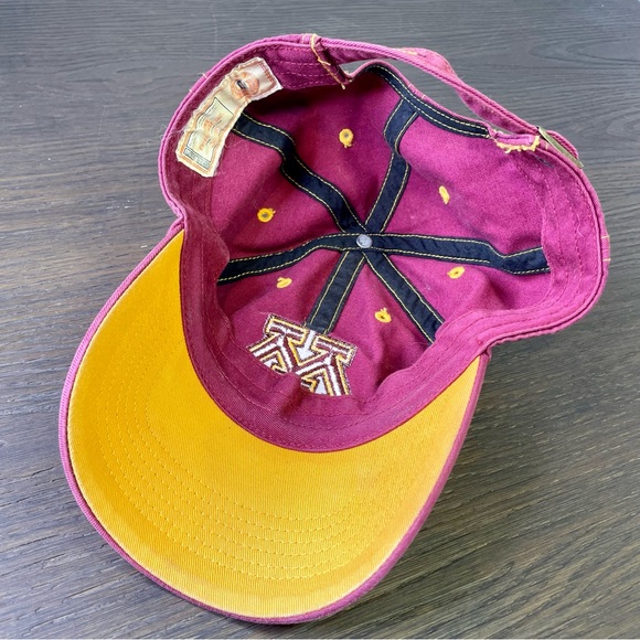 U of M Minnesota Adult Baseball Cap 100% Cotton - Picture 6 of 7